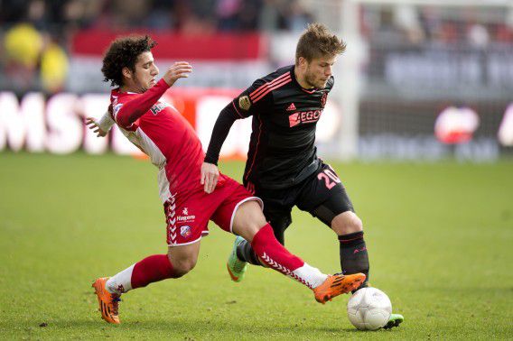 Utrecht houdt Ajax in Galgenwaard op gelijkspel - NRC
