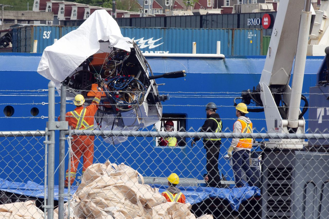 Vermoedelijk menselijke resten bij geborgen wrakstukken onderzeeër Titan 