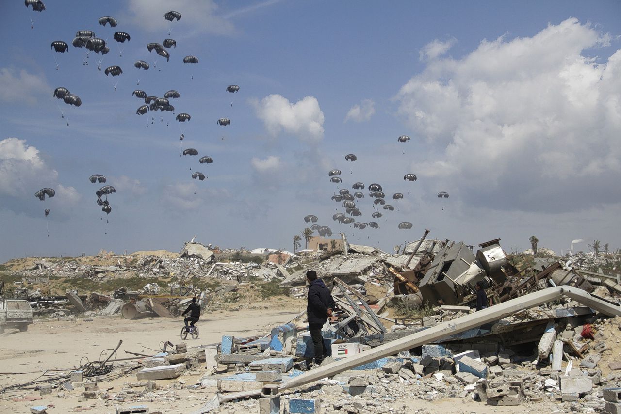 Ontheemden in Gaza kampen met hongersnood maar de noodhulp stagneert 