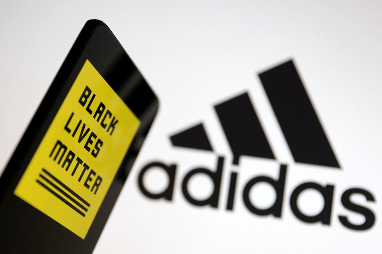 Adidas ziet af van strepenstrijd met antiracismebeweging BLM 