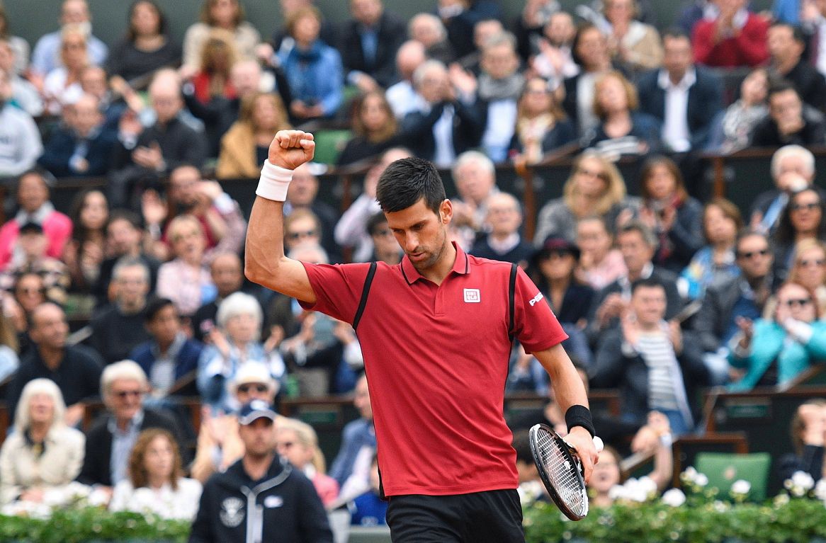 Novak Djokovic tijdens de finale van Roland Garros zondag.