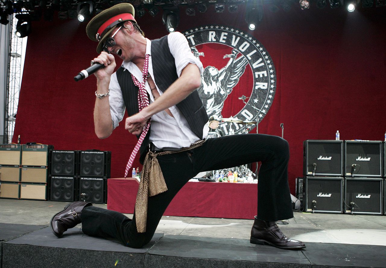 Scott Weiland tijdens een optreden van Velvet Revolver in 2007.