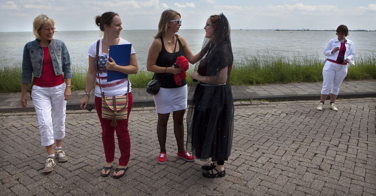 Huis Van Annie Schilder Slaan We Over Sorry Hoor Nrc