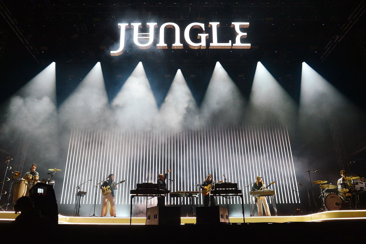 Geweldige dansvideo’s, maar live is Jungle behoorlijk statisch 