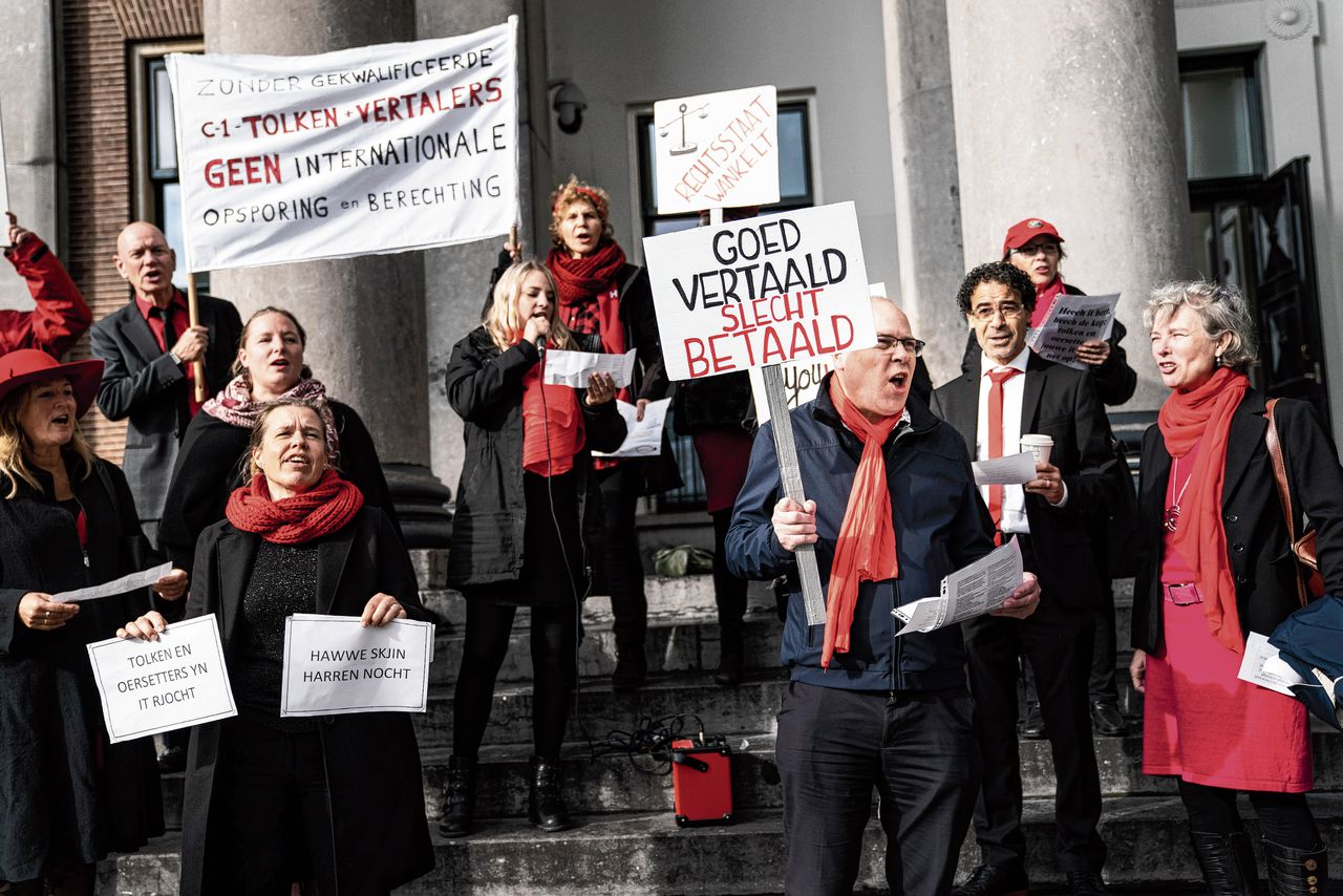 Tolken en vertalers van rechtbanken uit heel Nederland houden een protestweek tegen de in hun ogen al jarenlang te lage tarieven.