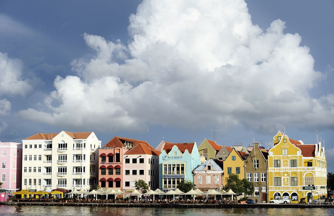 Verkiezingen op politiek en maatschappelijk verscheurd Curaçao 