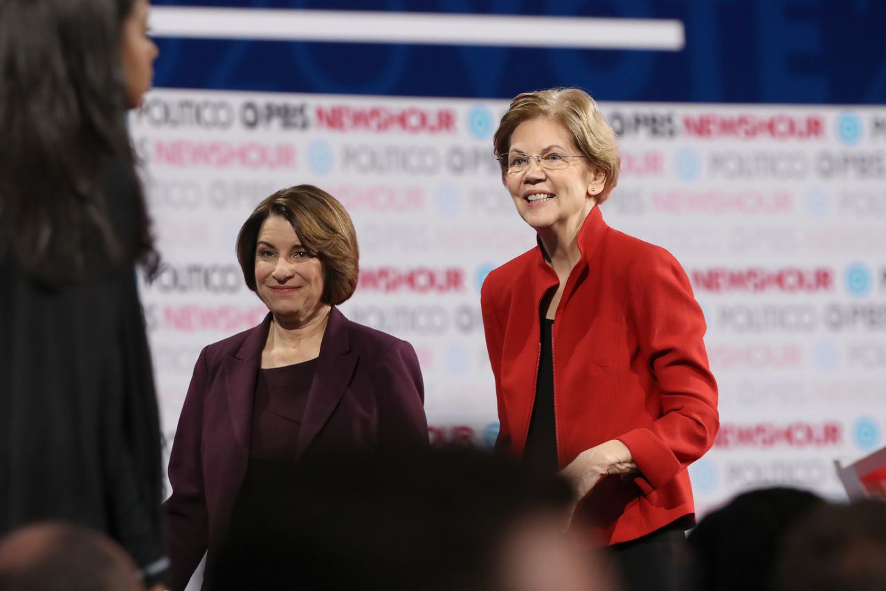 New York Times steunt de twee vrouwelijke presidentskandidaten 