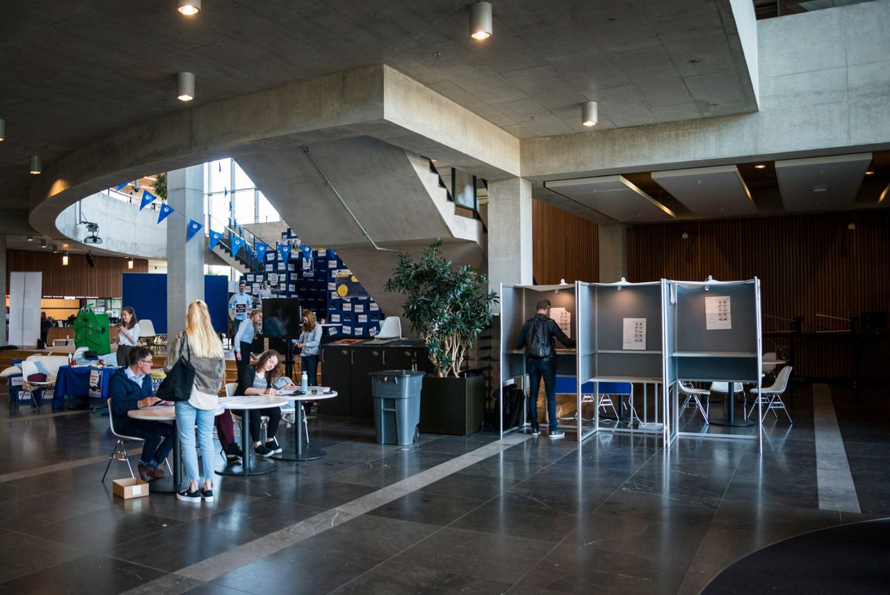 Een van de stembureaus op de Universiteit Wageningen, waar donderdag kan worden gestemd voor de Europese Verkiezingen.