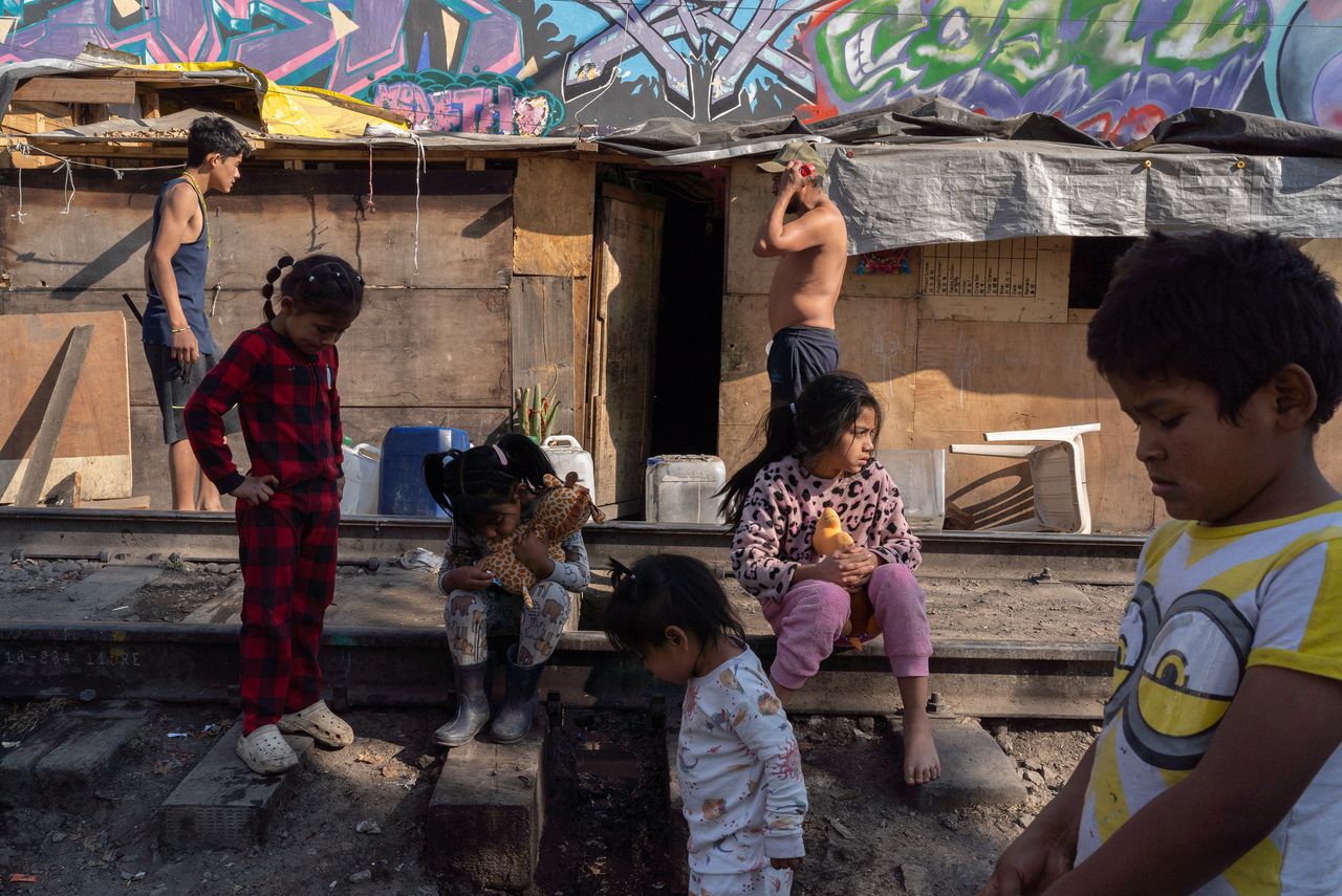 In deze tussentijd is er geen terug en geen vooruit