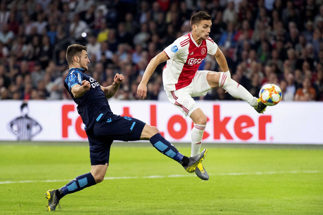 Ajax wint overtuigend van Vitesse: 4-2 