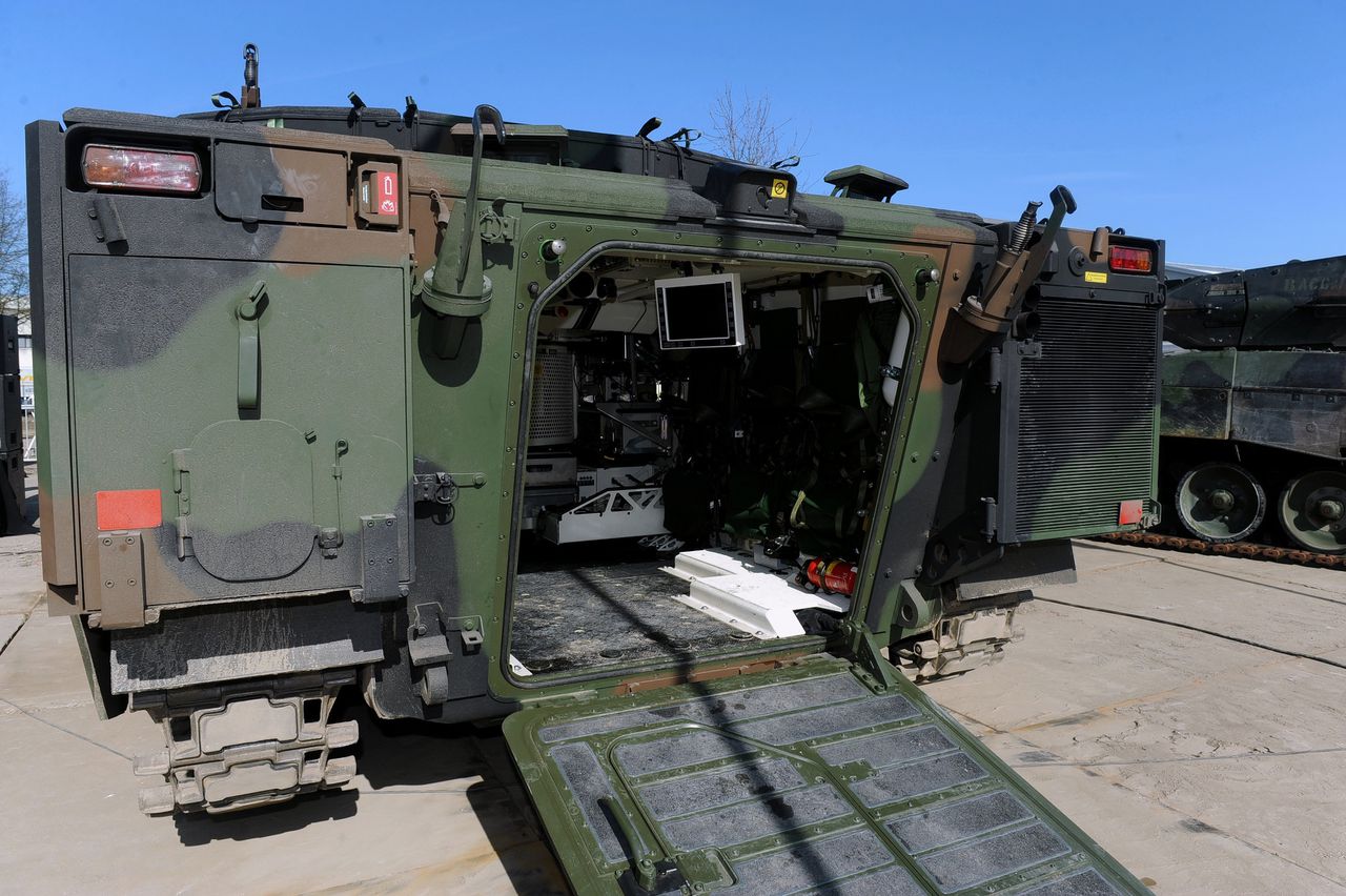Chroom-6 zat in de camouflage-verf waarmee onder andere op NAVO-depots tanks werden overgespoten.