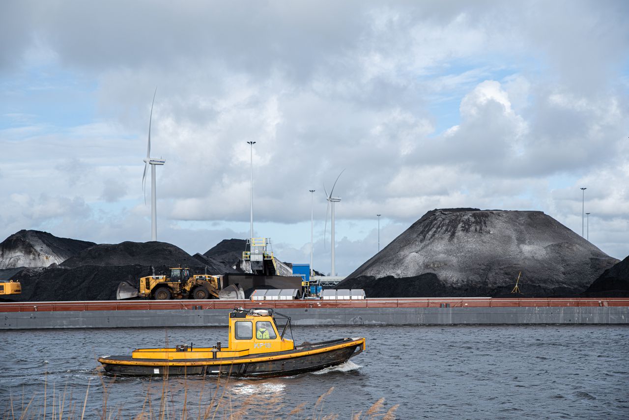 Een onderdeel van Bontrup kreeg eind februari een boete voor het dumpen van afvalstoffen in de Amsterdamse Zanzibarhaven.
