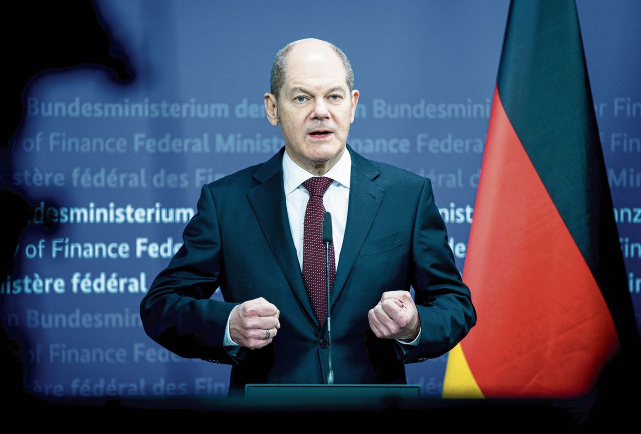 Minister van Financiën Scholz licht de hervormingen toe bij de Duitse financiële toezichthouder.