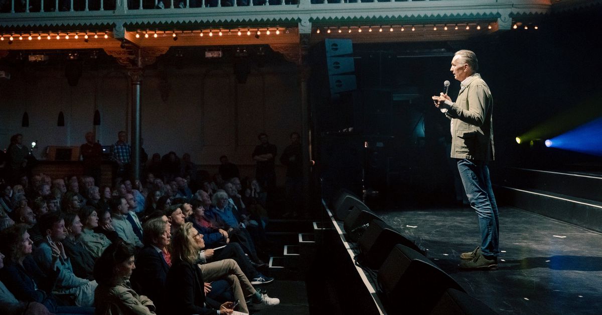 Op het grote podium van Paradiso klinkt een grimmige boodschap: als Oekraïne verliest, is Europa aan de beurt