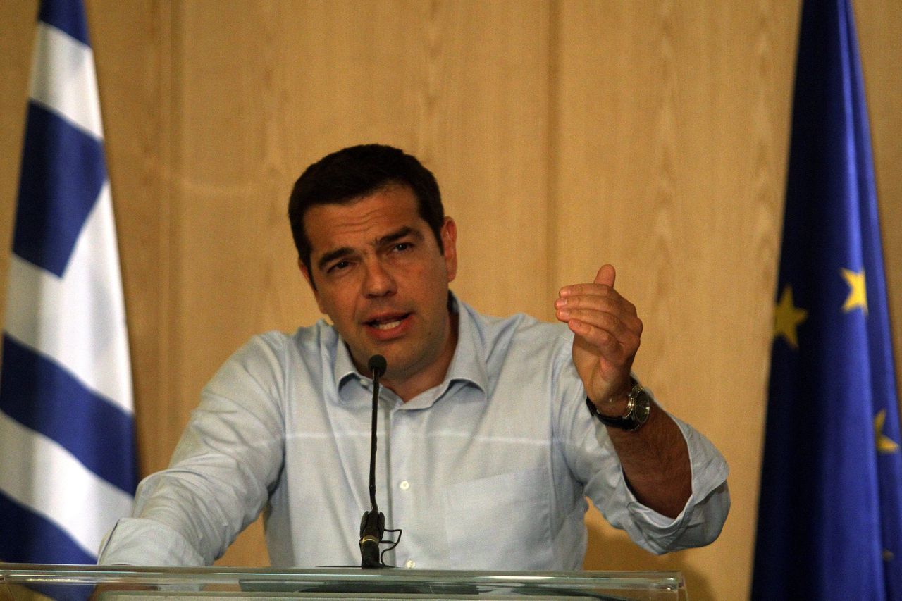Tsipras spreekt de pers toe op 12 augustus.