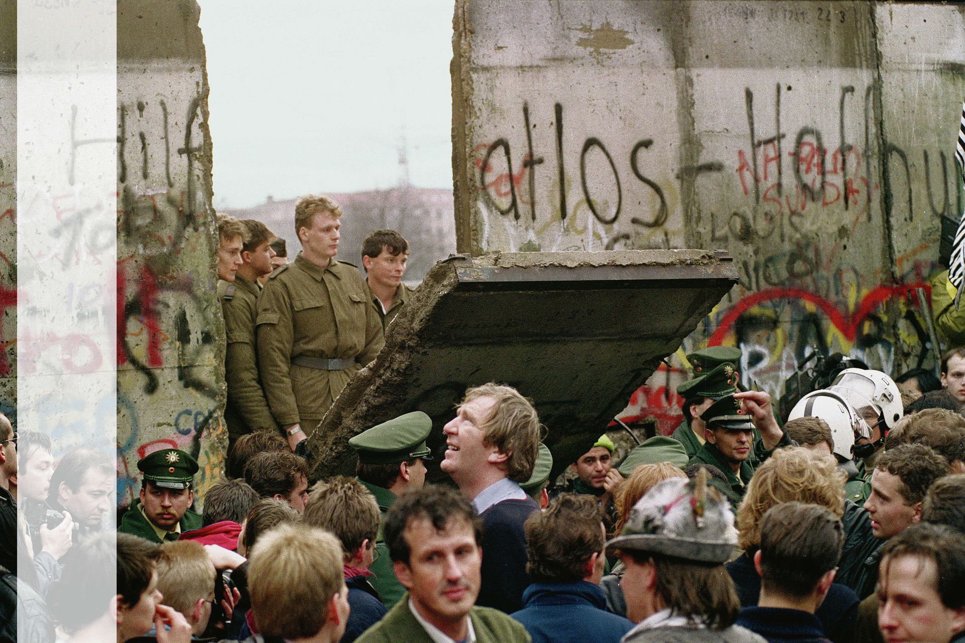 Tussen Oost- en West-Berlijn - NRC