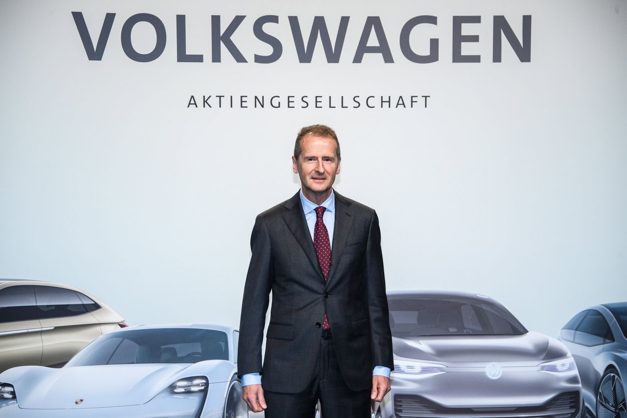 Volkswagen-topman Herbert Diess voor de jaarlijkse aandeelhoudersvergadering in Berlijn. Diess wil van het grootste autobedrijf ter wereld in hoog tempo een ‘techbedrijf’ maken.