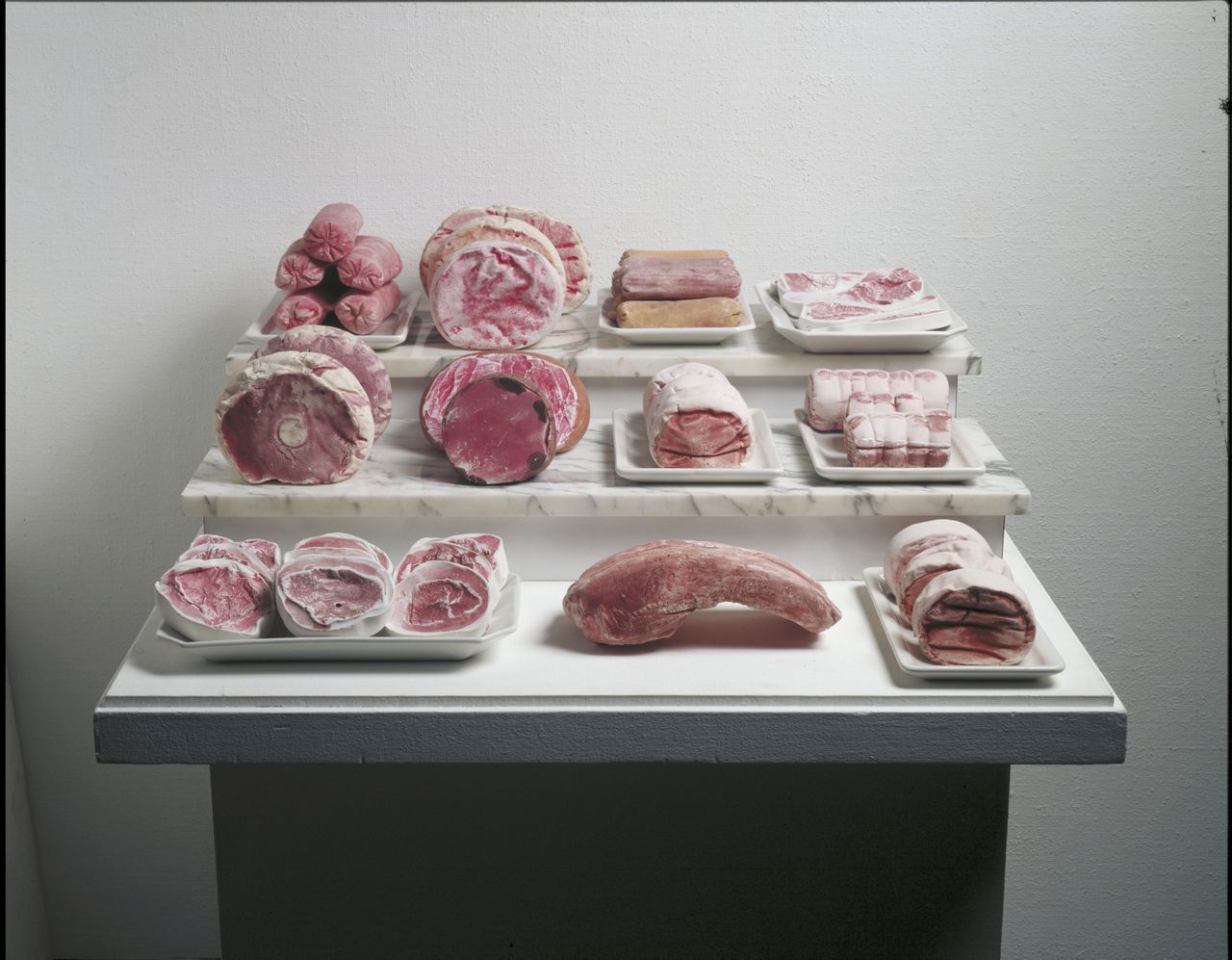 'Meat Stall' (1964) van Claes Oldenburg, verworven in 2006 voor museum Boijmans van Beuningen in Rotterdam.