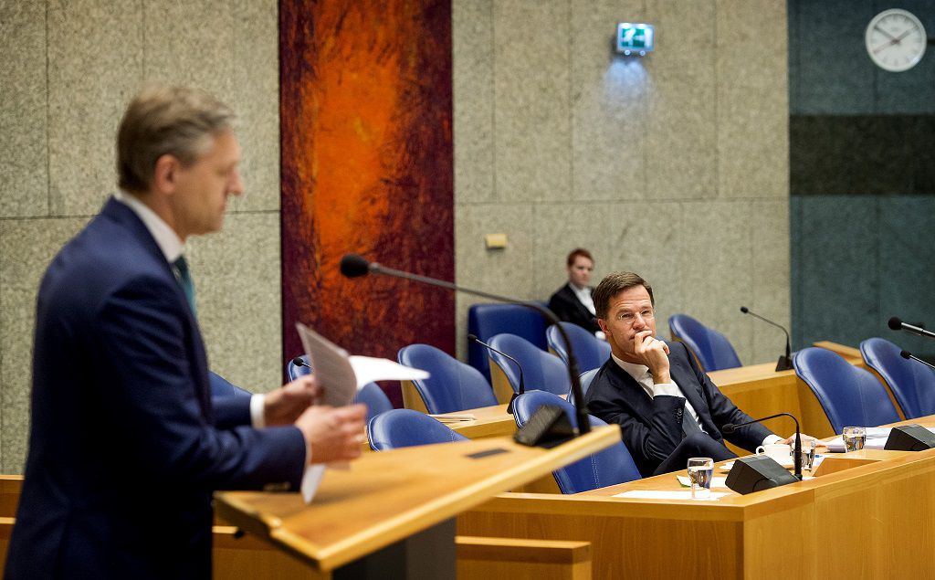 CDA-leider Buma woensdag tijdens het debat over de Turkijedeal met premier Rutte.