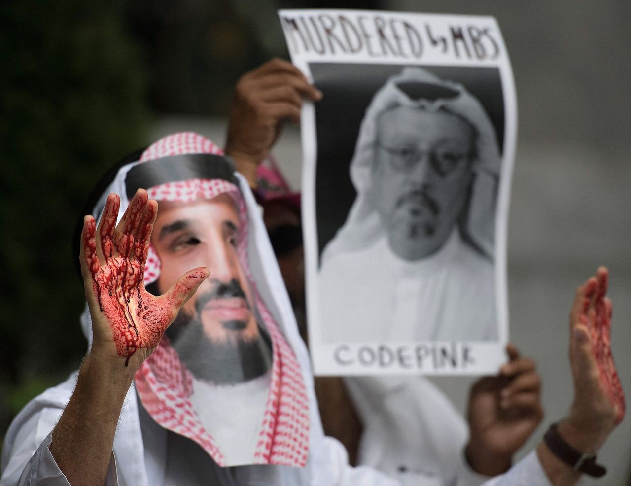 Biden zet Saoedische kroonprins te kijk als paria, maar houdt deur naar Riad open 