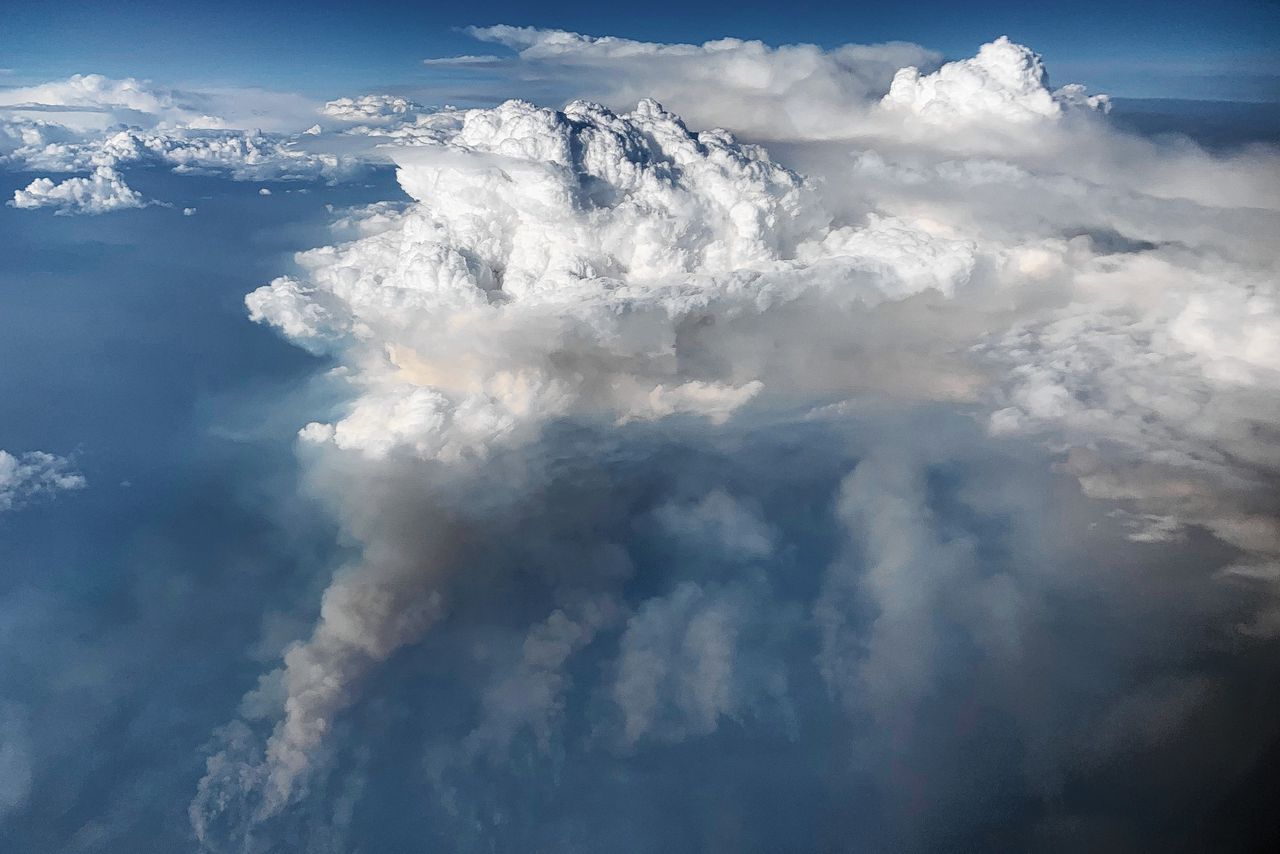Meteorologen zien steeds vaker heftige onweerswolken, die zich steeds extremer gedragen.