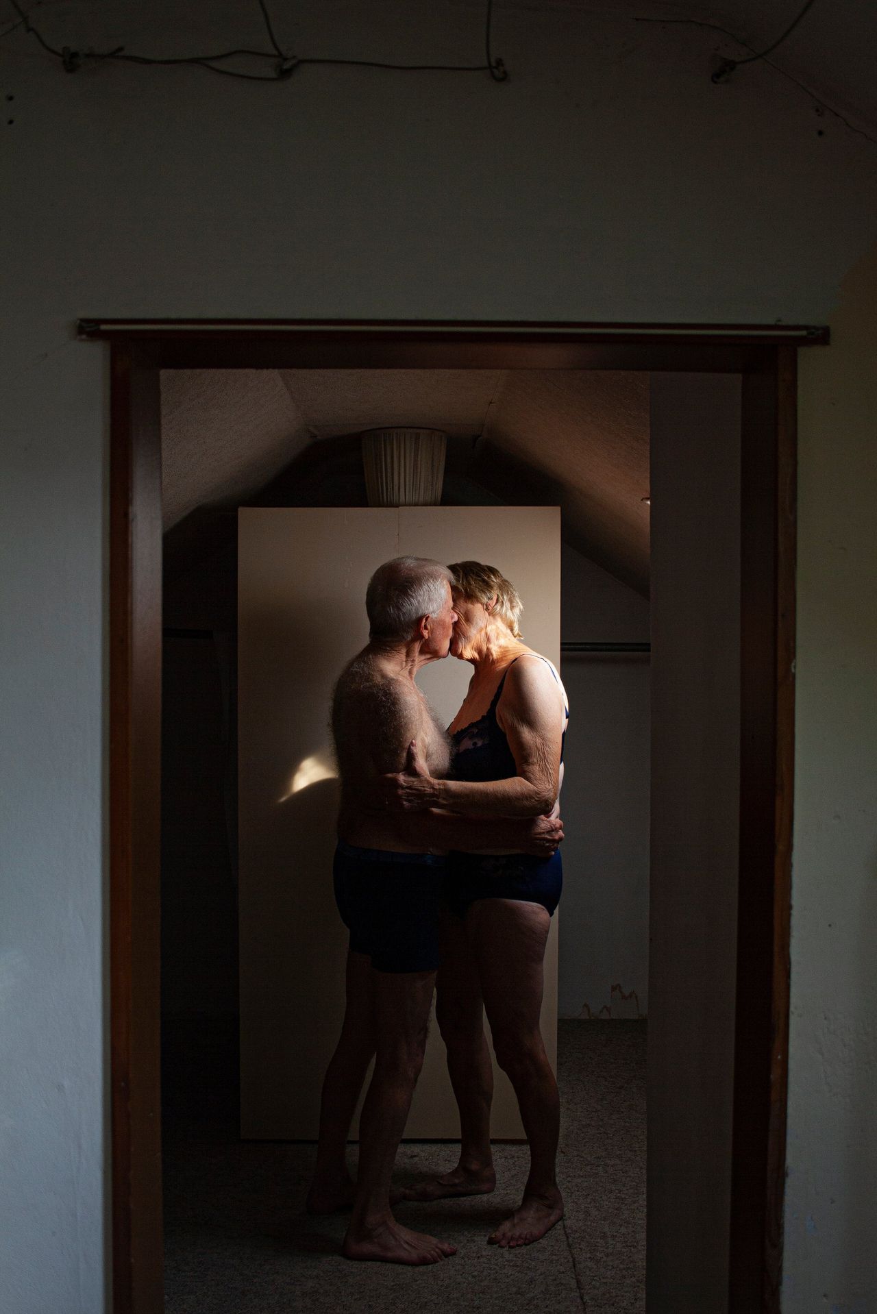 Mannen hebben meer baat bij een liefdesrelatie dan vrouwen – en als het uitgaat lijden ze ook meer