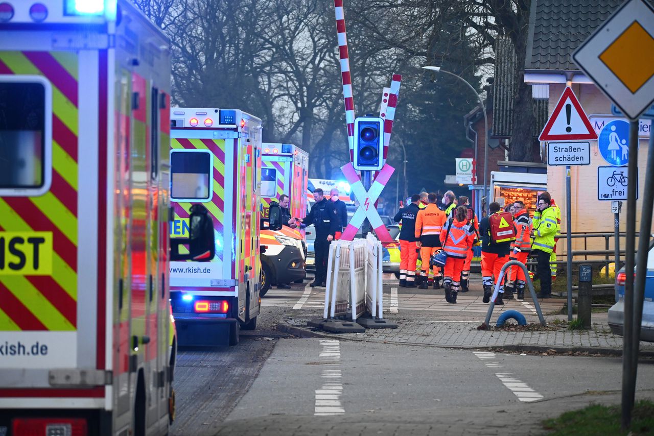 Het treinstation in Brokstedt, waar de politie de dader oppakte, is afgezet.