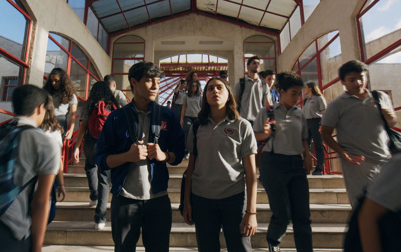Zoenen en drank: eerste Arabische Netflix-serie zorgt meteen voor ophef 