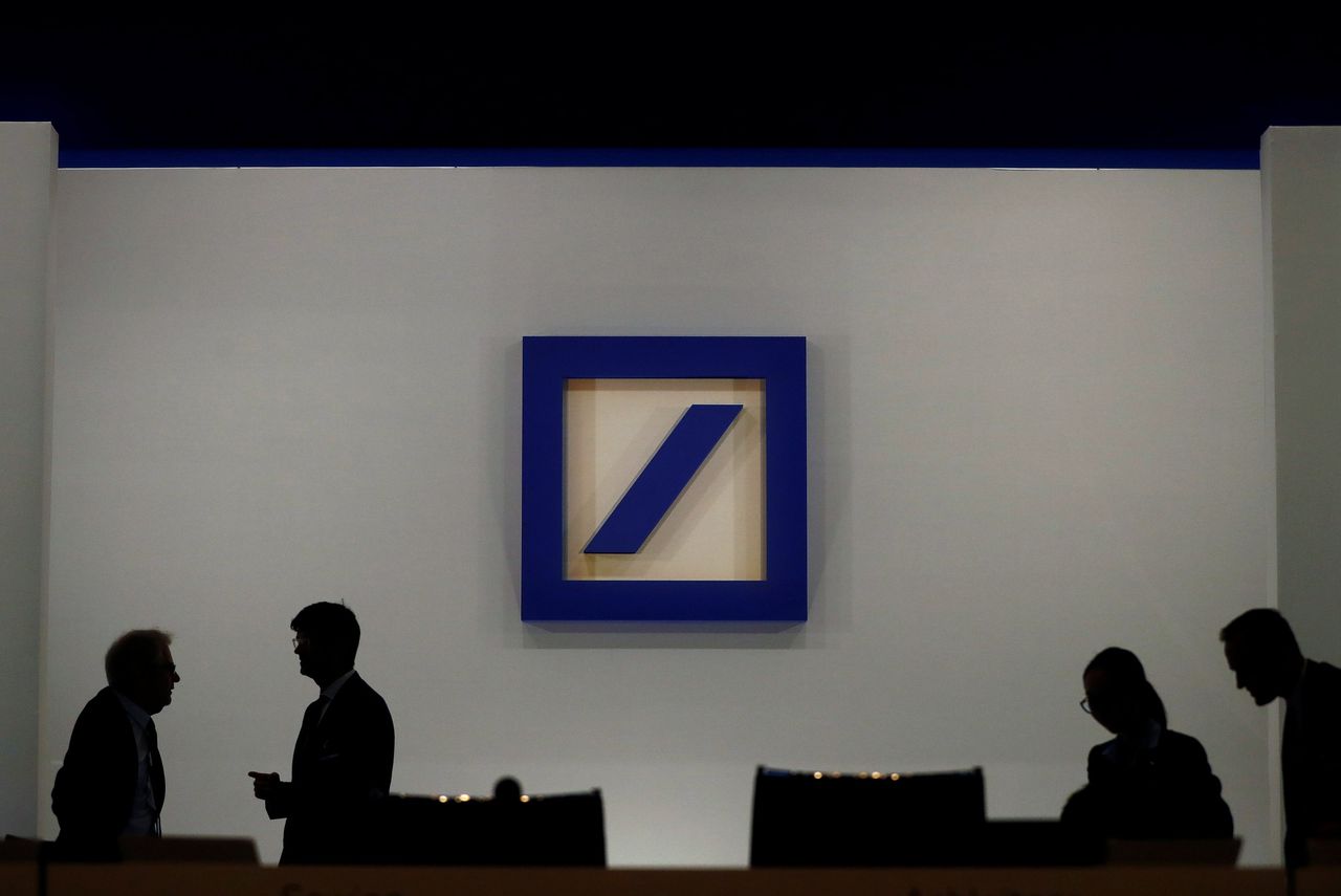 Kai Pfaffenbach/Reuters