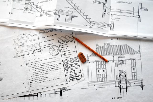Facsimiles van originele bouwtekeningen uit de jaren zestig voor een uitbreiding van het Zeeman Laboratorium aan de Amsterdamse Plantage Muidergracht. Het laboratorium werd in 1923 gebouwd.