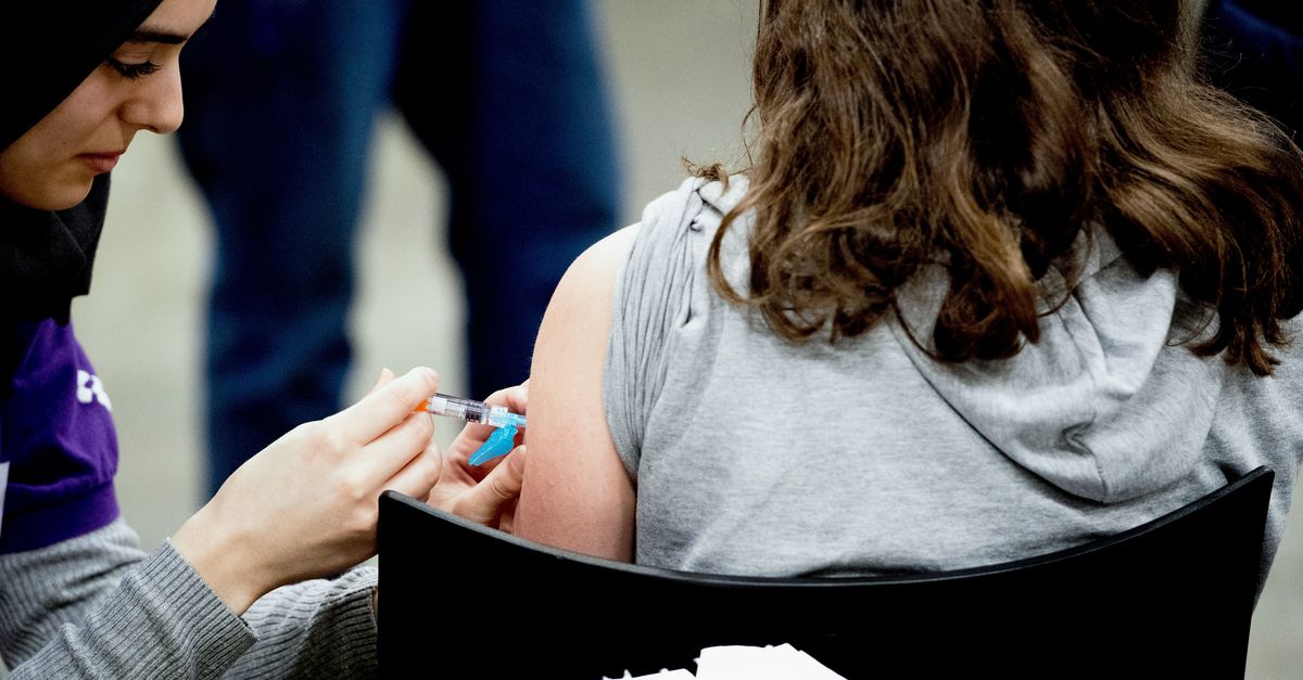 Je weet niet of de rest gevaccineerd is - NRC