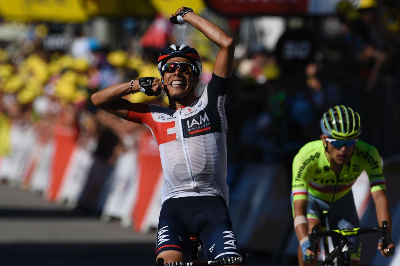 De Colombiaan Pantano verslaat de Pool Majka in de sprint en wint zo de vijftiende etappe in de Tour de France.
