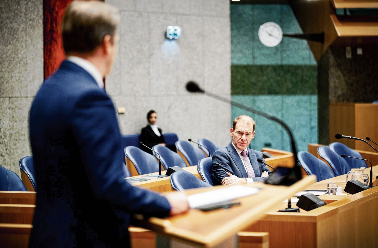 Begin december moest staatssecretaris Menno Snel (Financiën, D66) zich al verantwoorden voor de affaire rond de kinderopvangtoeslagen.
