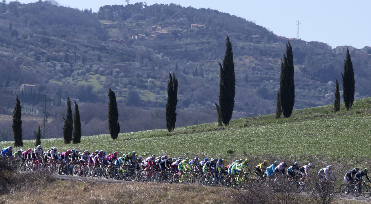 Kwiatkowski wint Strade Bianche, Dumoulin vijfde 