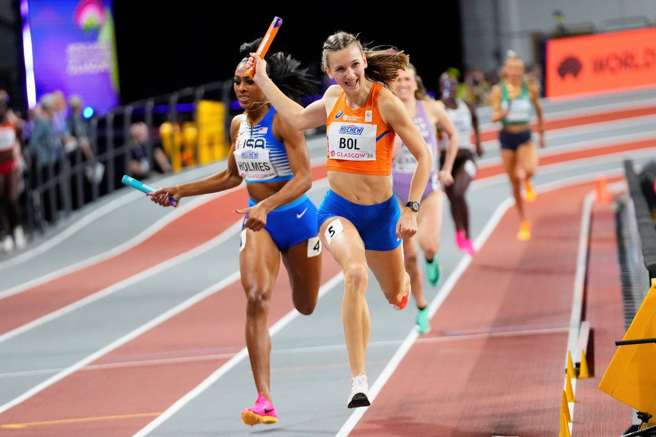 Bol en Klaver loodsen estafettevrouwen naar WK-goud op 4×400 meter 