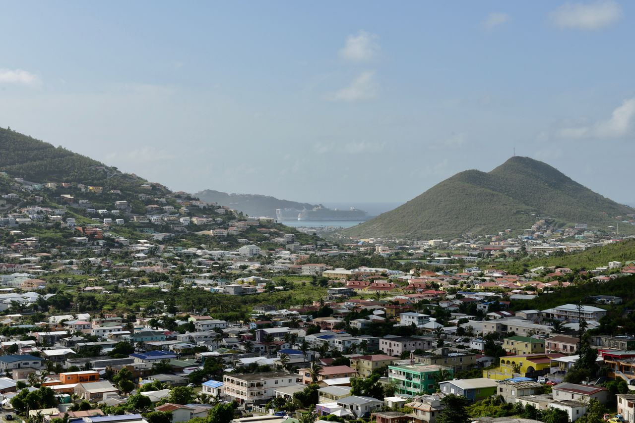 ‘Rellen op Frans deel Sint Maarten tasten economie aan’ 