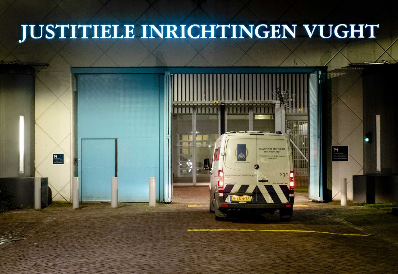 Johan van Laarhoven werd direct nadat hij in Nederland aankwam overgebracht naar de penitentiaire inrichting in Vught.