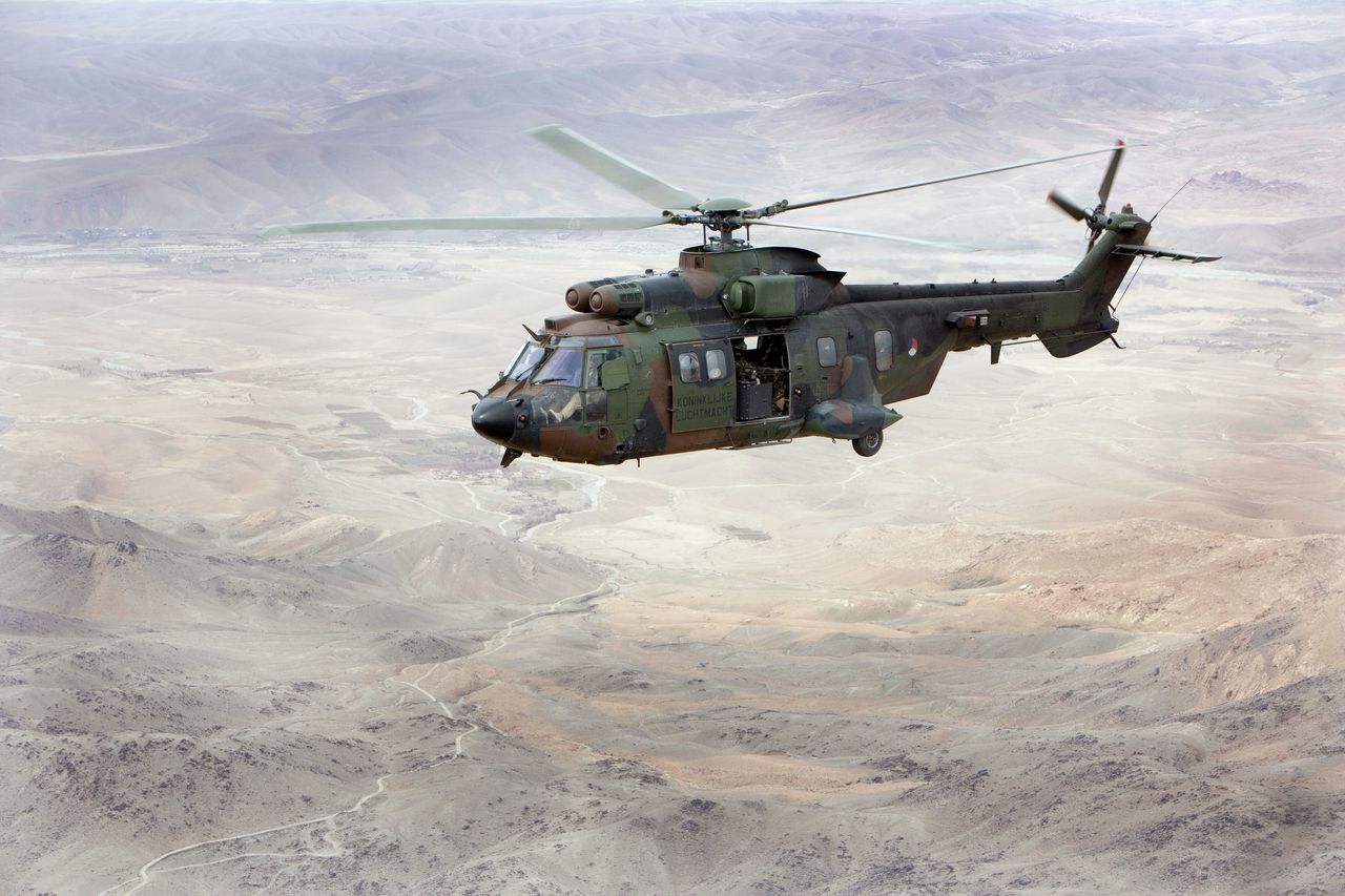 Cougar vliegt terug van Tarin Kowt naar Kandahar.