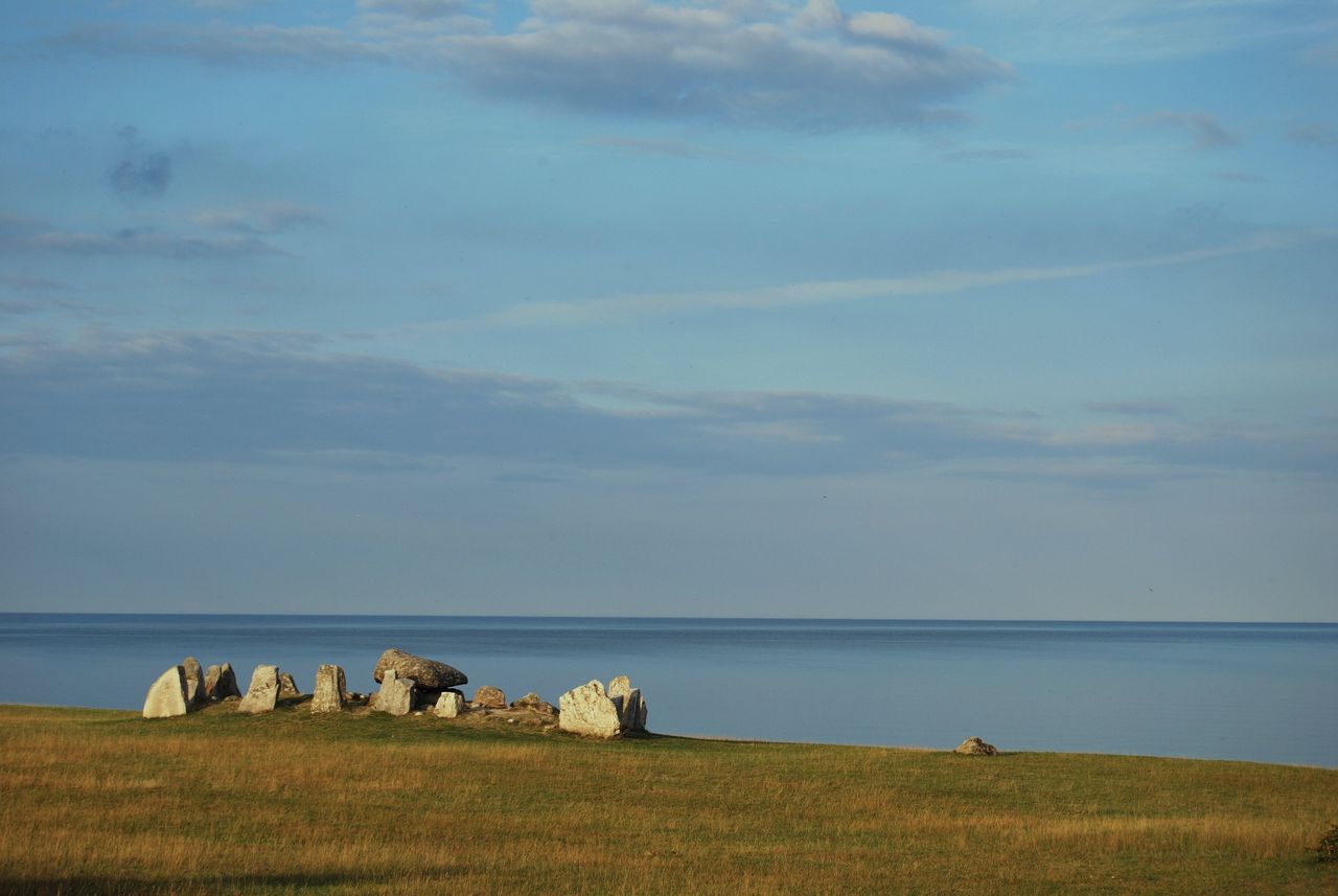 De Haväng dolmen (ca. 3400 v. Chr), aan de Oostzeekust, in het zuiden van Zweden.