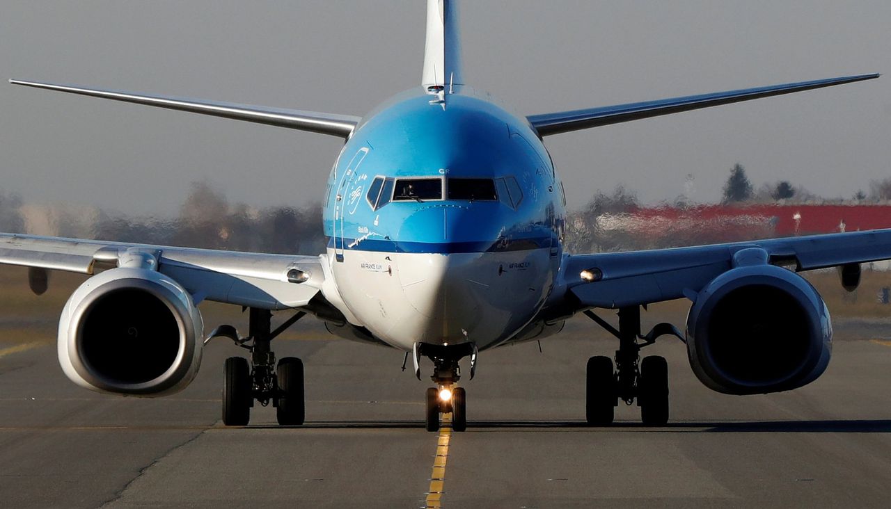 Met 169 vliegtuigen haalde KLM vorig jaar 11 miljard omzet; Air France boekte 16 miljard omzet met 305 toestellen.