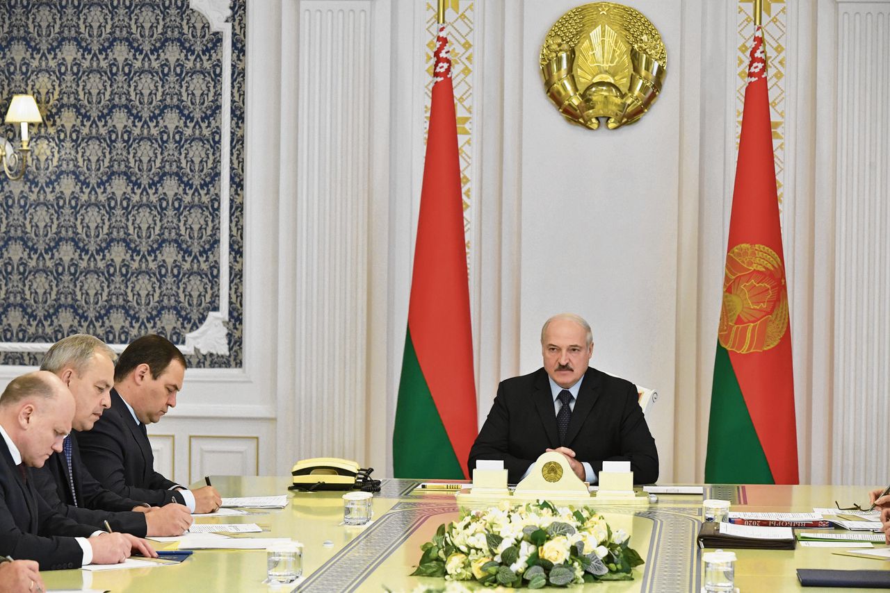 Loekasjenko tijdens een vergadering van zijn regering in Minsk op woensdag.