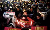 Demonstranten in Seoul eisen de afzetting van president Yoon. Foto Kim Hong-ji / Reuters