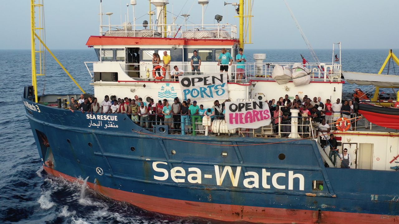 Kapitein Sea Watch 3 opgepakt na aanmeren in haven Lampedusa 