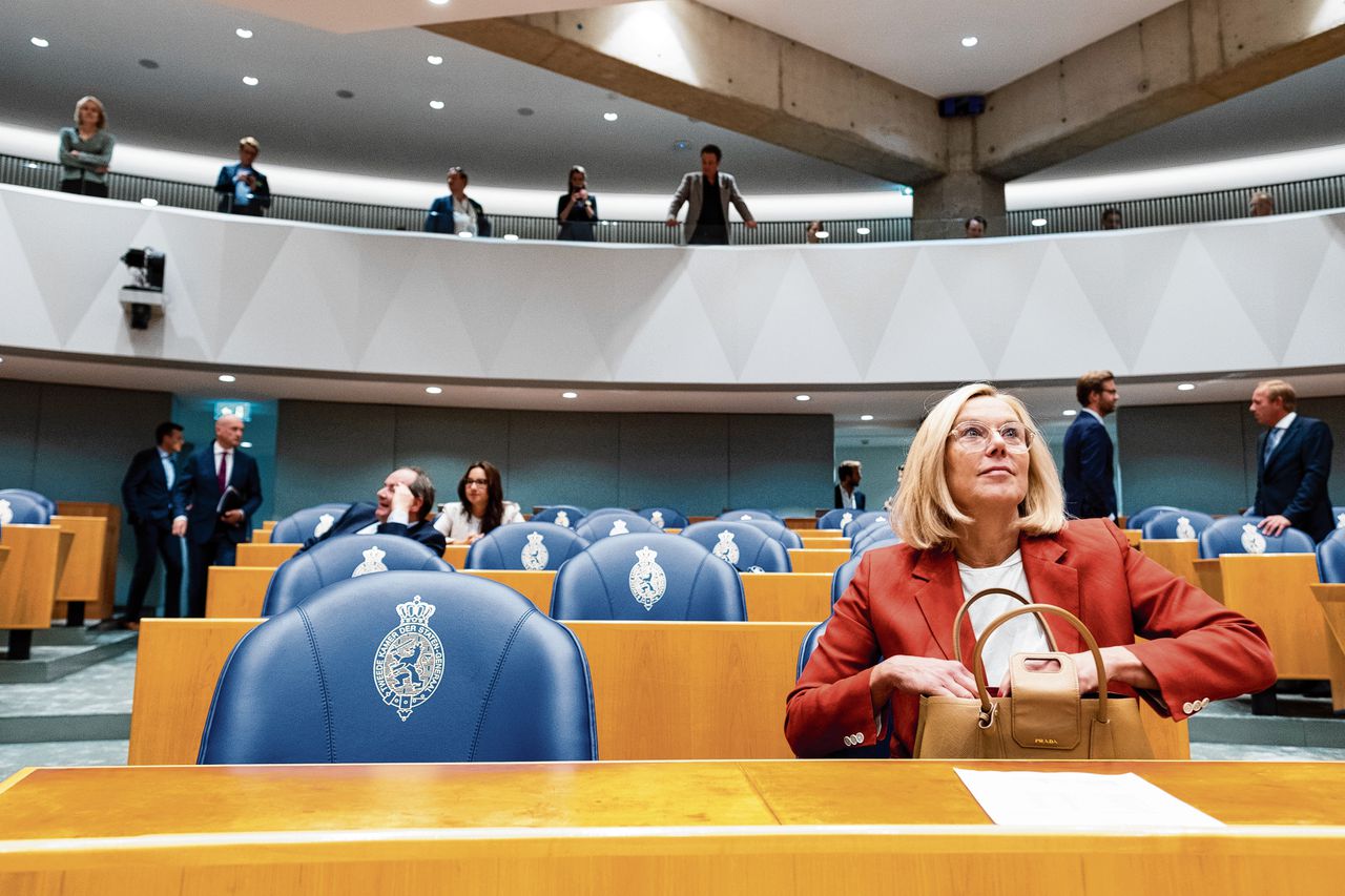 Sigrid Kaag, vicepremier en minister van Financiën (D66), tijdens het debat over de formatie op 07-09-2021