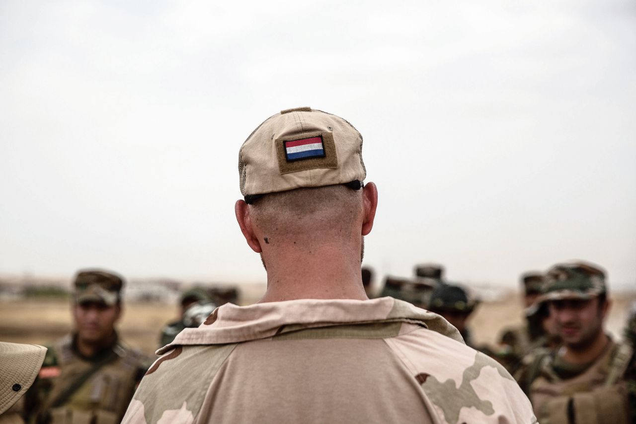 Nederlandse militairen geven sinds 2014 trainingen aan Iraaks-Koerdische peshmerga in Erbil, Noord-Irak.
