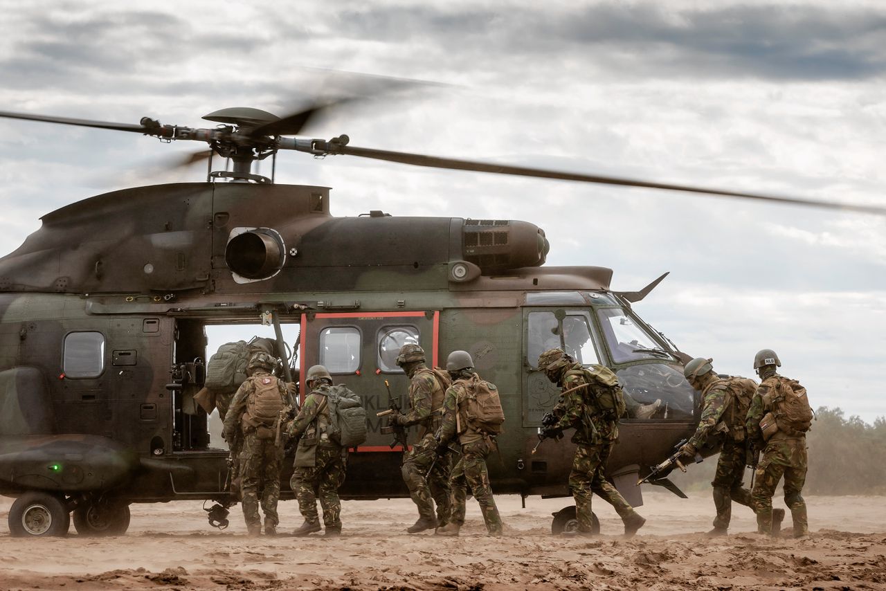 Een militaire oefening op de Oirschotse Heide.