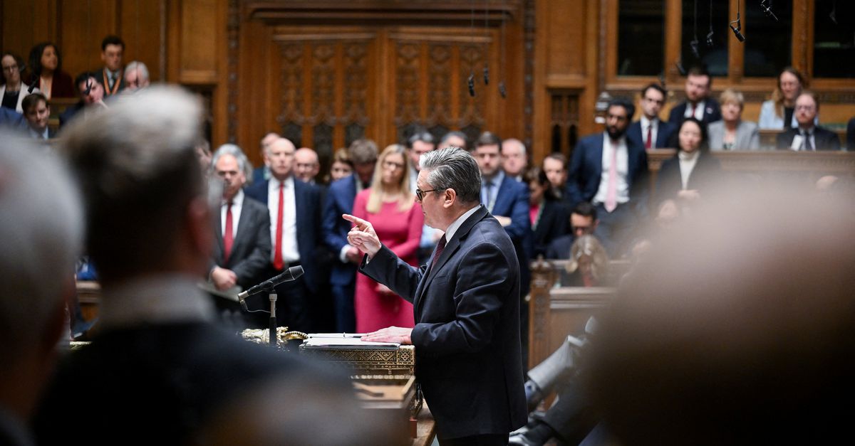 Hoelang blijft de Britse premier Keir Starmer nog doorstrompelen?