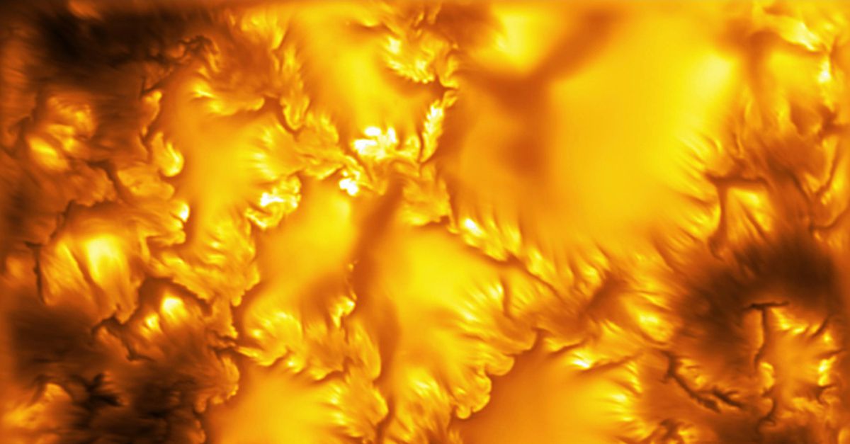 A close-up of the sun reveals stunning instabilities