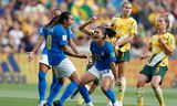 Marta Vieira Da Silva viert haar doelpunt in de wedstrijd tegen Australië in Montpellier.
