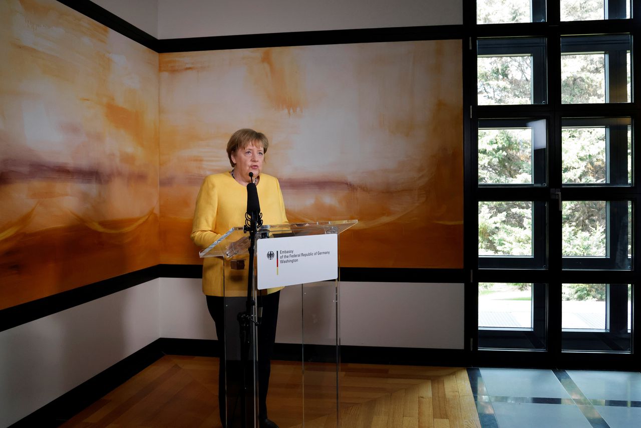 De Duitse bondskanselier Angela Merkel sprak donderdag in Washington, D.C. over de dodelijke overstromingen in Duitsland.
